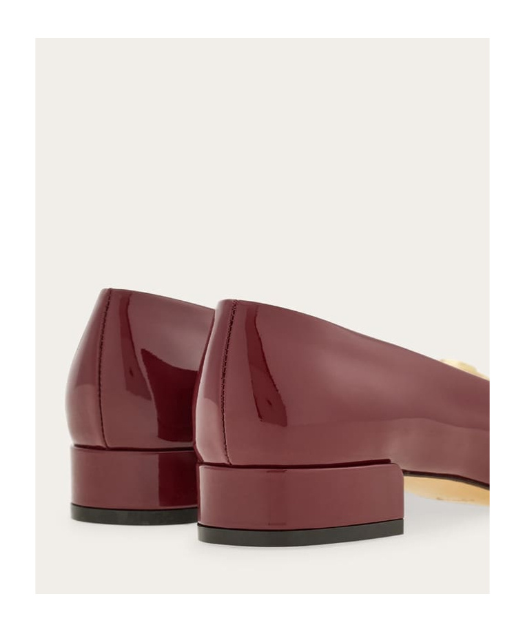 Ferragamo New Vara Plate Ballerina Shoes In Red