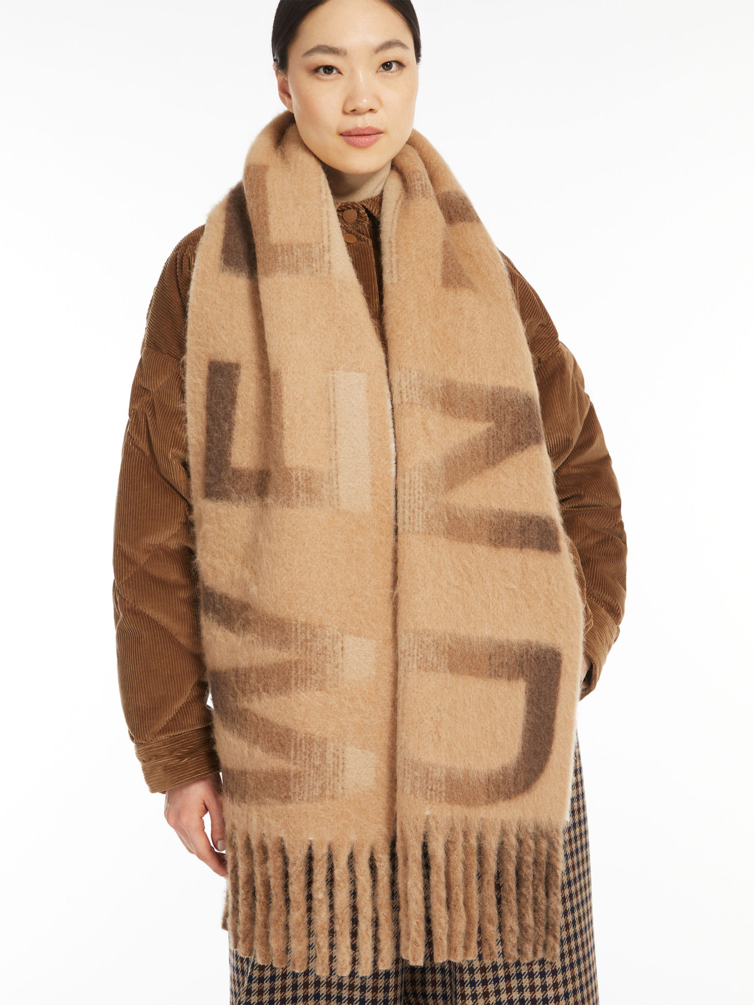 Weekend Max Mara Jacquard Alpaca Blended Scarf In Nude