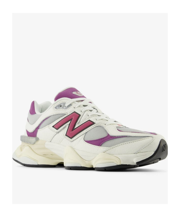 New Balance Lace Up Sneakers In White