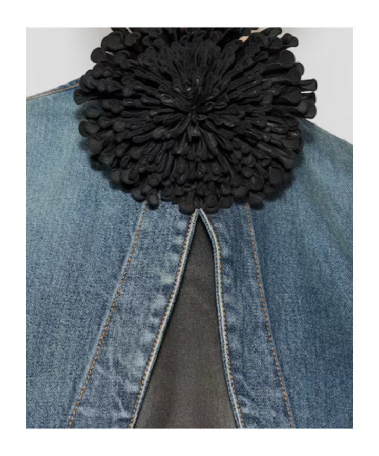 Alaïa Flower Leather Necklace In Black
