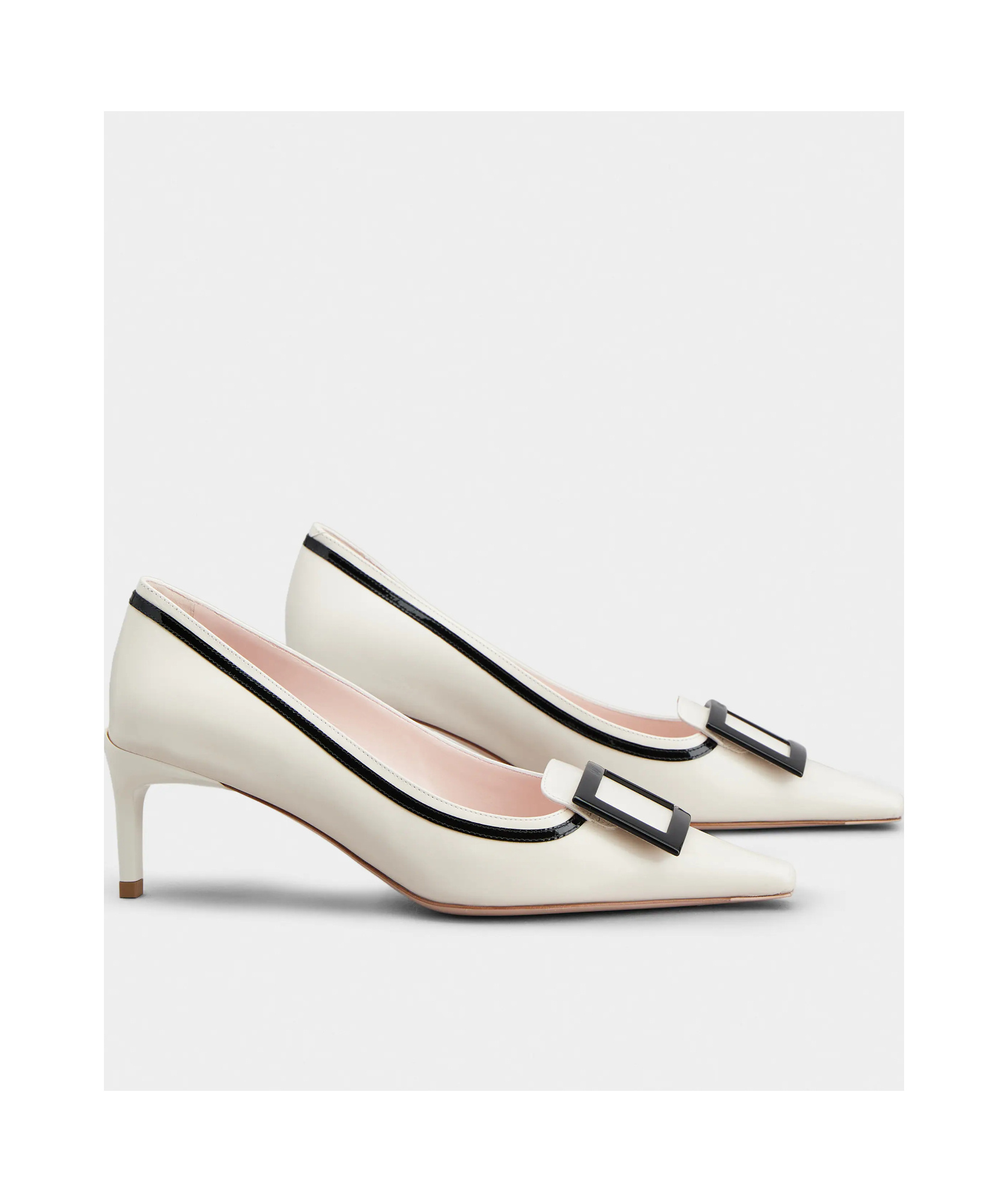 Shop Roger Vivier Viv' Canard Pumps In Leather In Nude