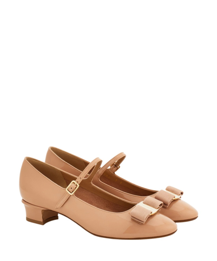 Ferragamo Mary Jane With Vara Bow In Neutral