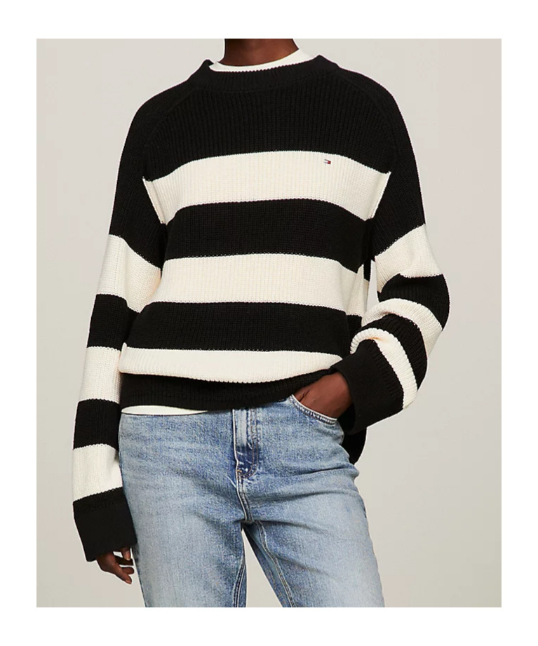 Tommy Hilfiger Long-sleeved Sweater In Black