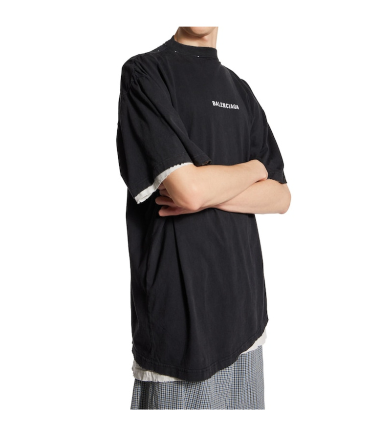 Balenciaga Men Black Crewneck T-shirt With Logo Lettering On The Front And Logo Patch On The Sleeve  In Black