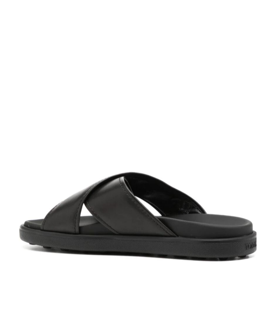 Tod's Slippers In Black