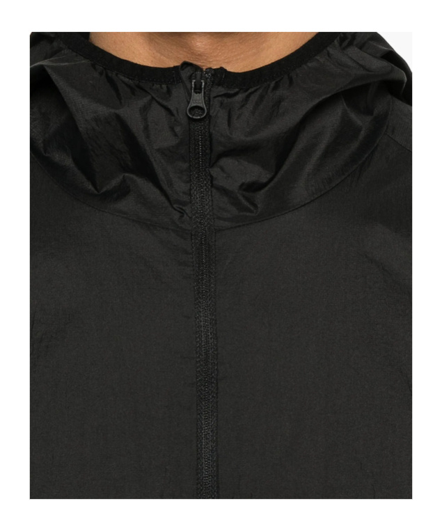 Roa Packable Windbreaker In Black
