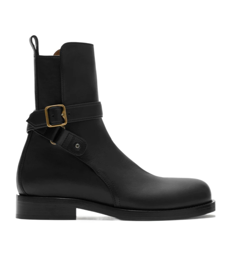 Burberry Round Toe Leather Ankle Boots With Pull Tab In Black
