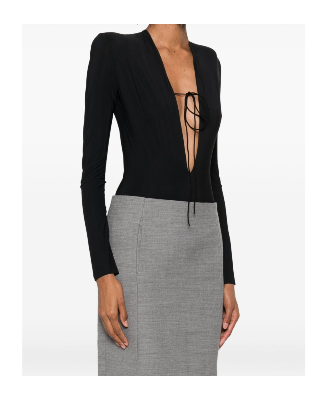 Amazuìn Plunging Neckline Black Bodysuit In Black