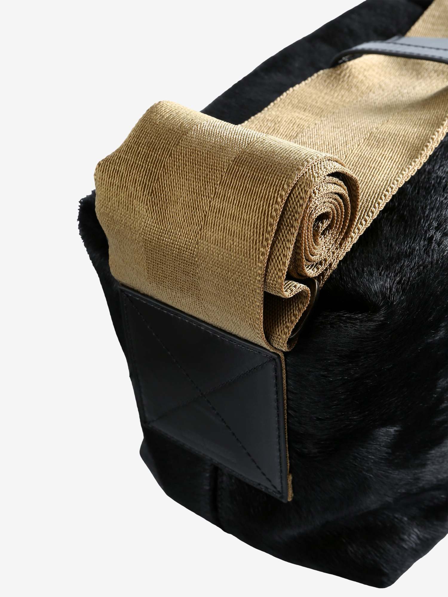 Uma Wang Medium Leather Shoulder Bag In Black