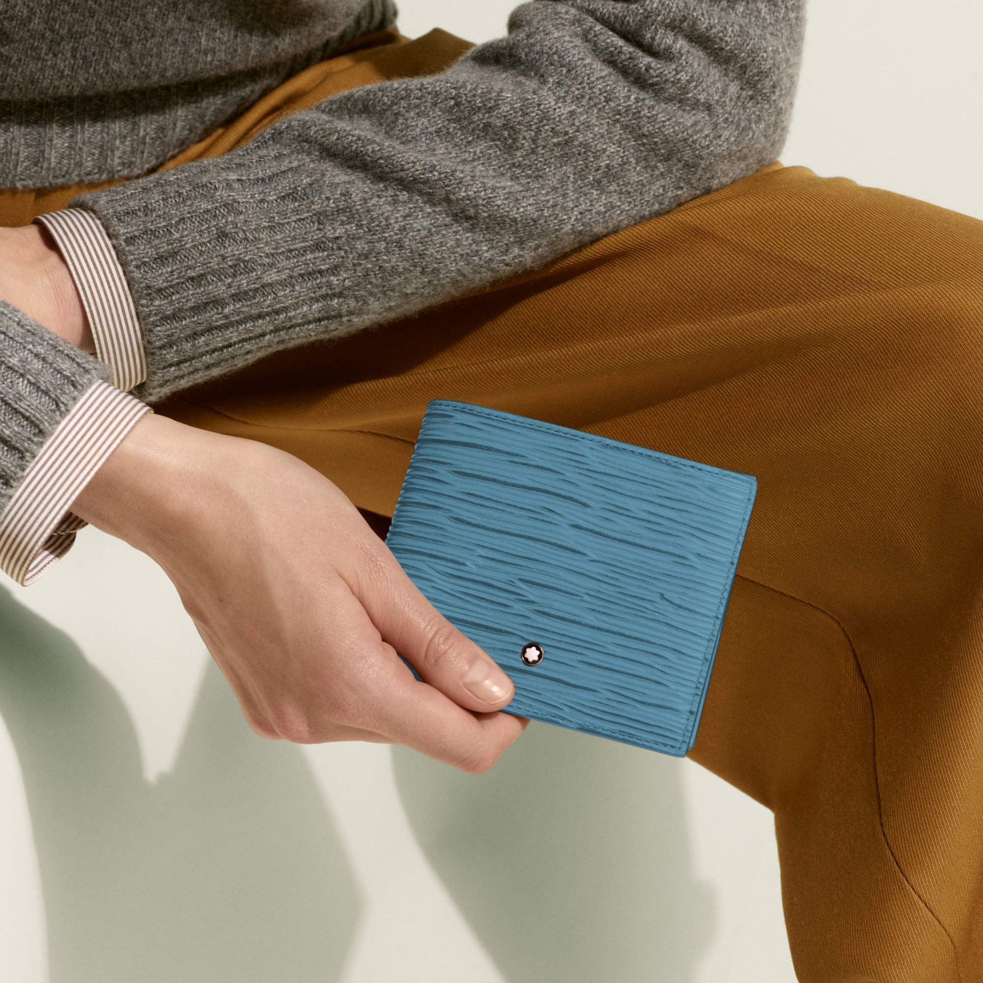 Montblanc Double-fold Wallet In Blue