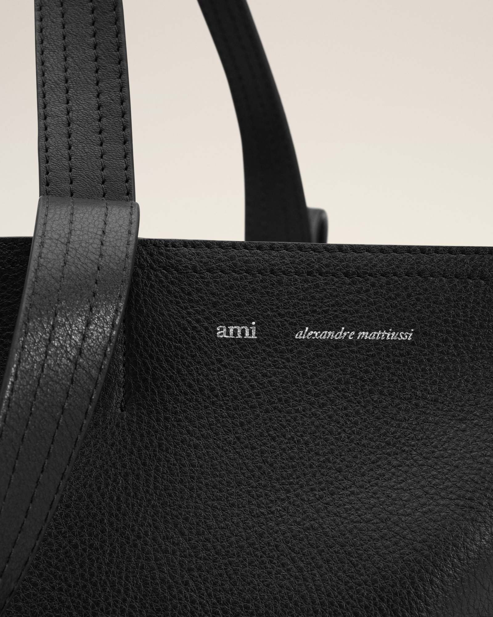Ami Alexandre Mattiussi Letter Detail Shoulder Bag In Black