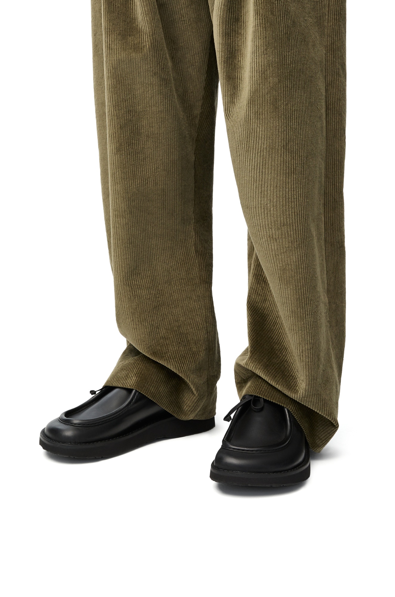 Loewe Faro Lace Up In Pull-up Calfskin In Black