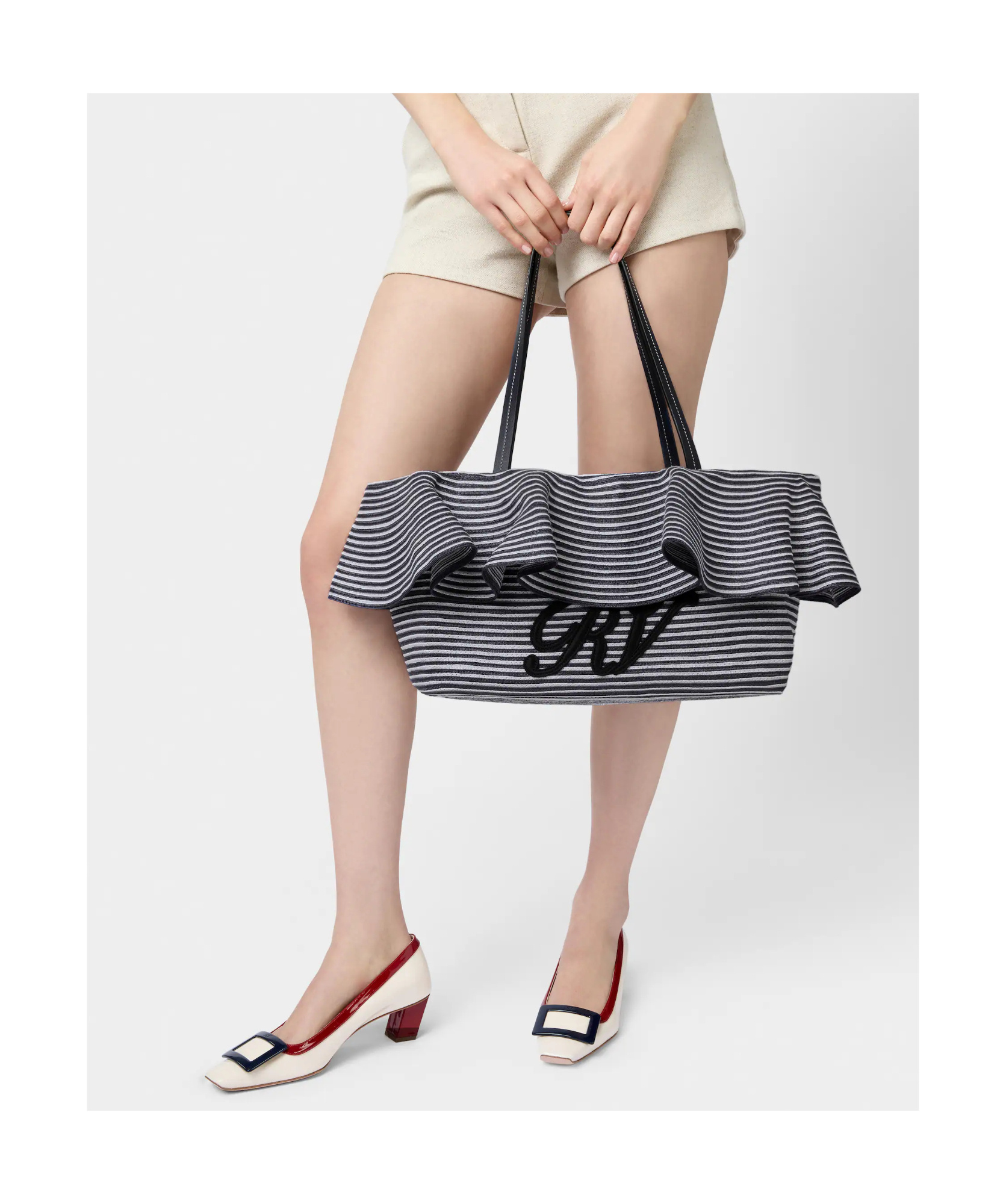 Roger Vivier Medium Shopping Bag In Raffia