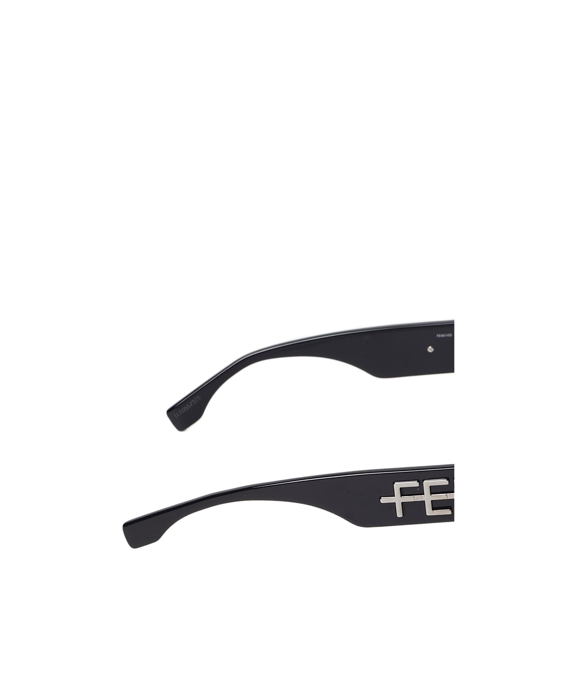 Fendi Eyewear Rectangular Frame Sunglasses In Black