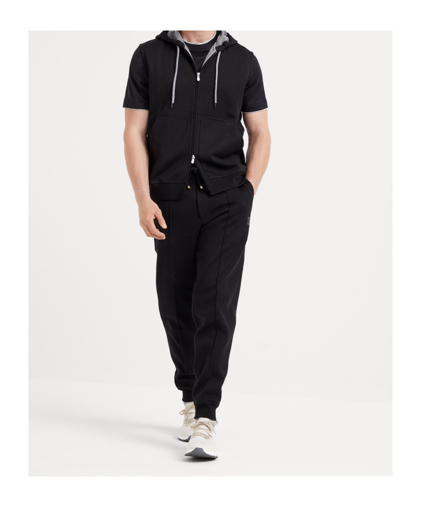 Brunello Cucinelli Sleeveless Zipped Hoodie In Black