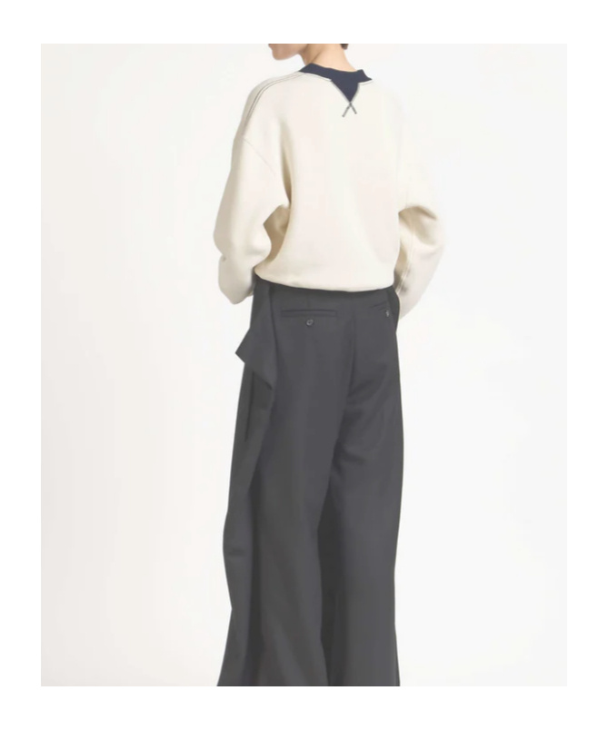 Jw Anderson Womens Contrast Collar Sweatshirt In Ecru Navy In Neutral