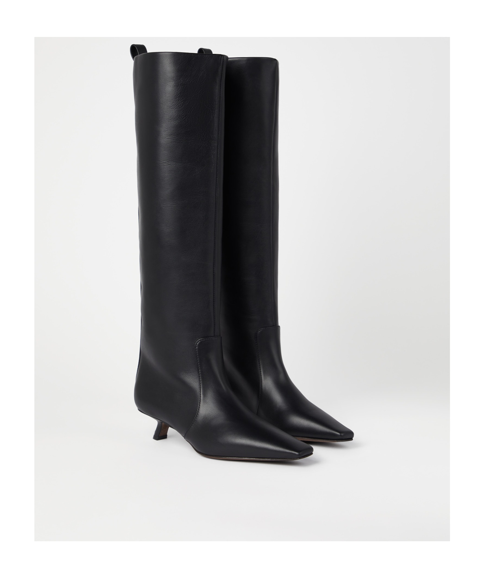 Brunello Cucinelli Leather Monili Comma-heel Ankle Boots In Black