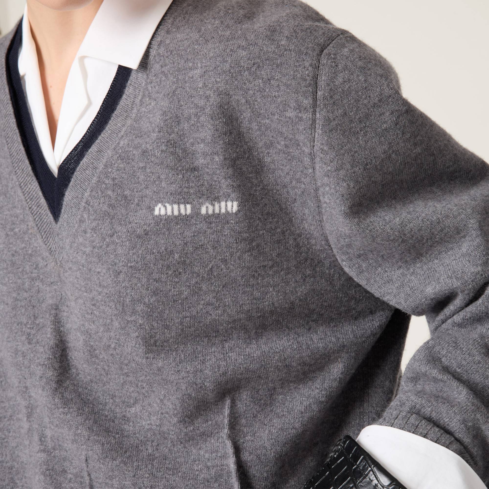 Miu Miu Layered V-neck Oversized Cashmere Sweater In Gray