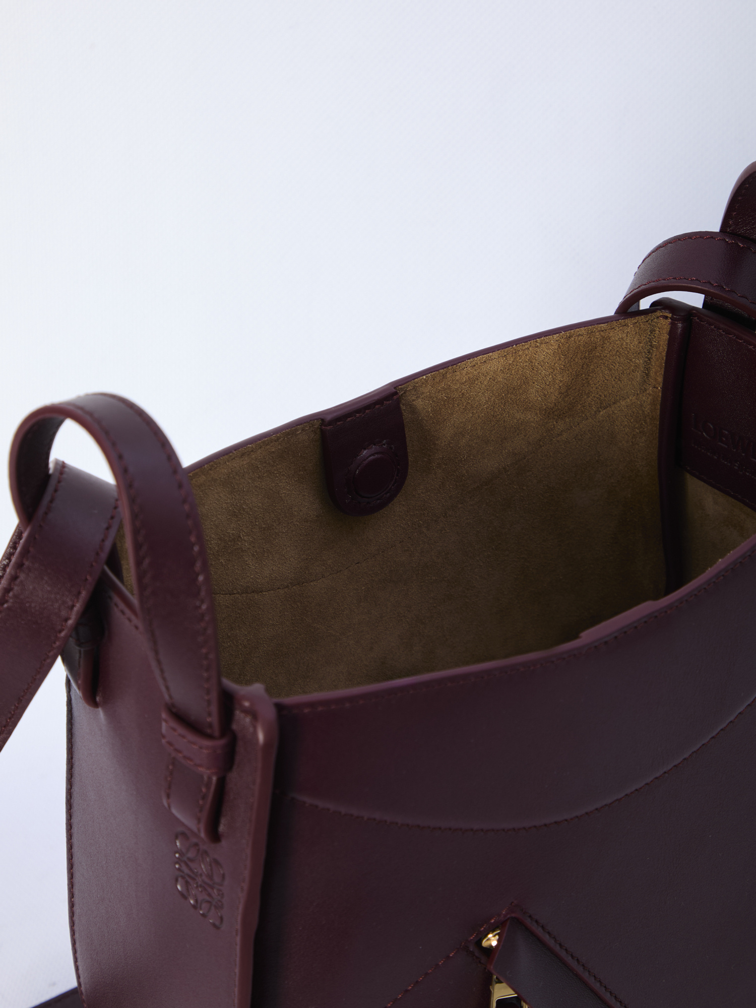 Loewe Hammock Slice Bag In Black