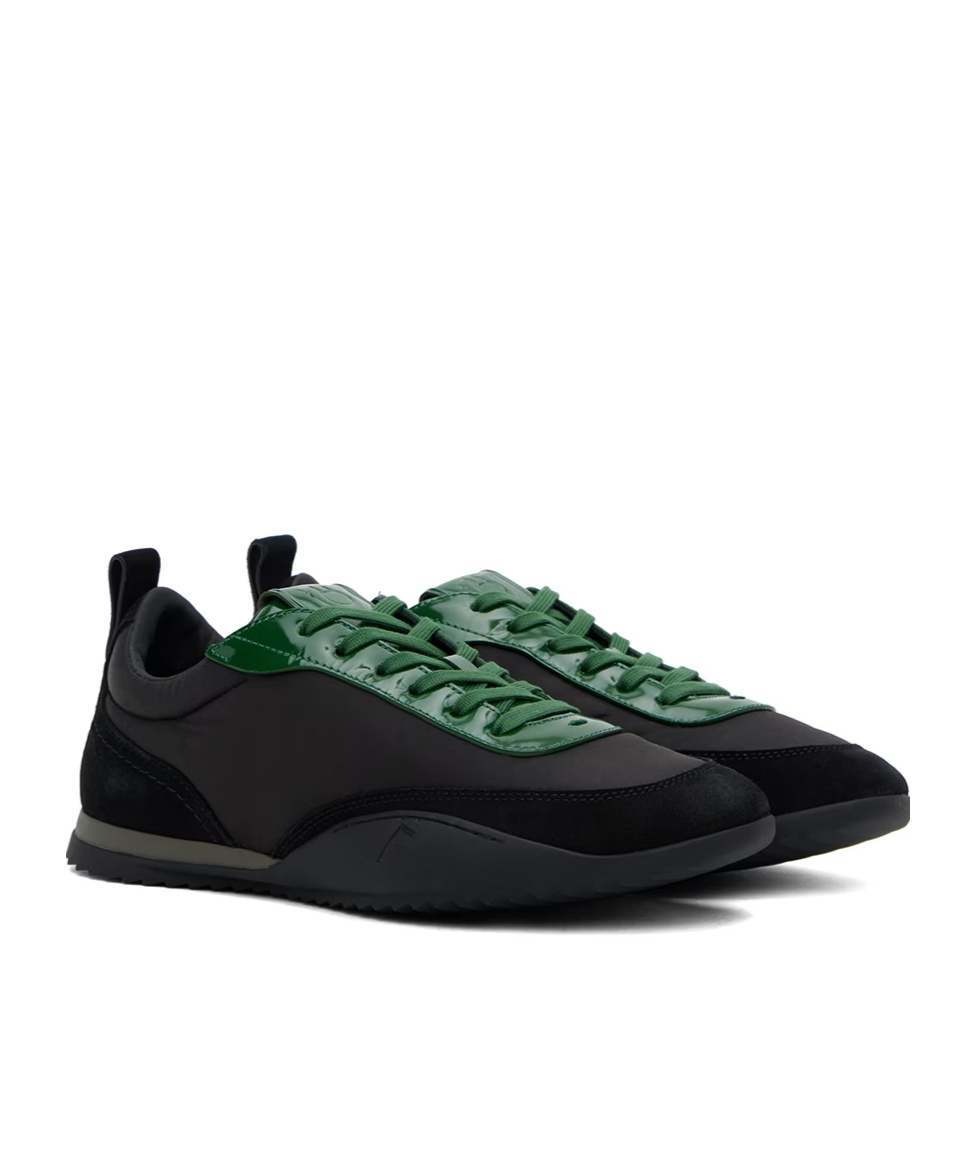 Ferragamo Stitching Low-top Leisure Sneakers In Black