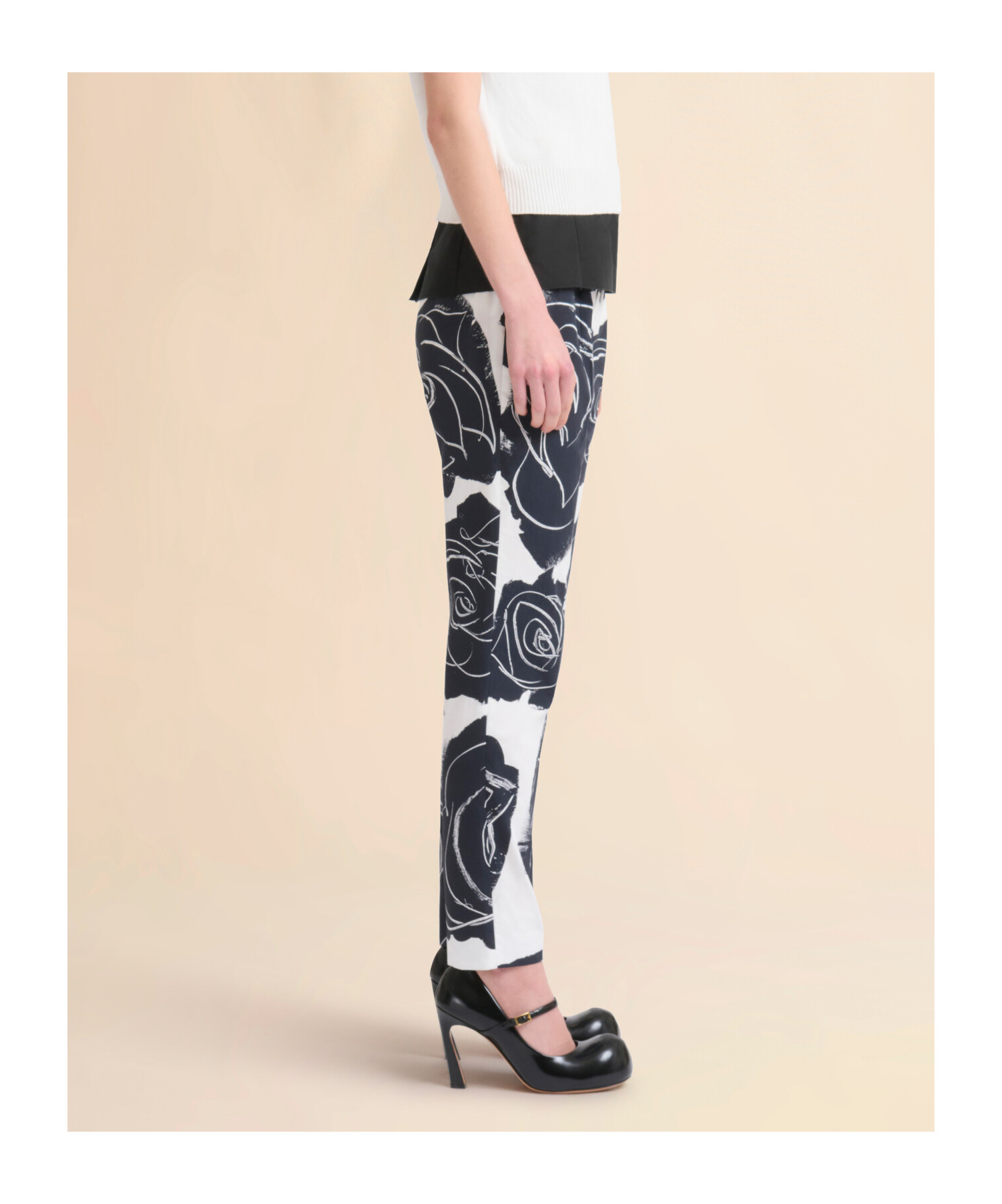 Marni Trousers Featuring Floral Pattern And Pockets