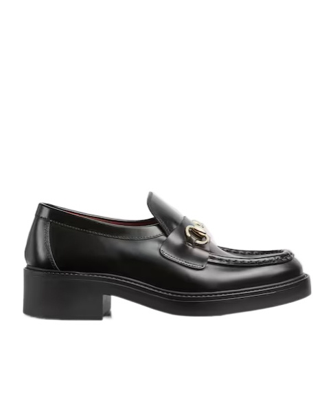 Gucci Logo-chain Leather Loafers In Black
