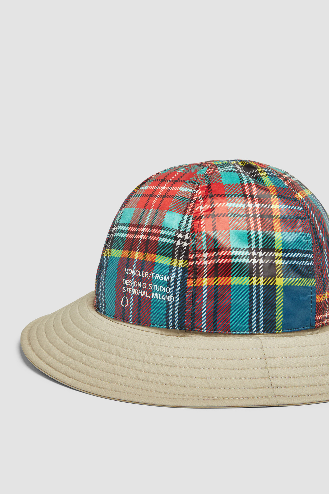Moncler Bob Réversible X Frgmt In Nude