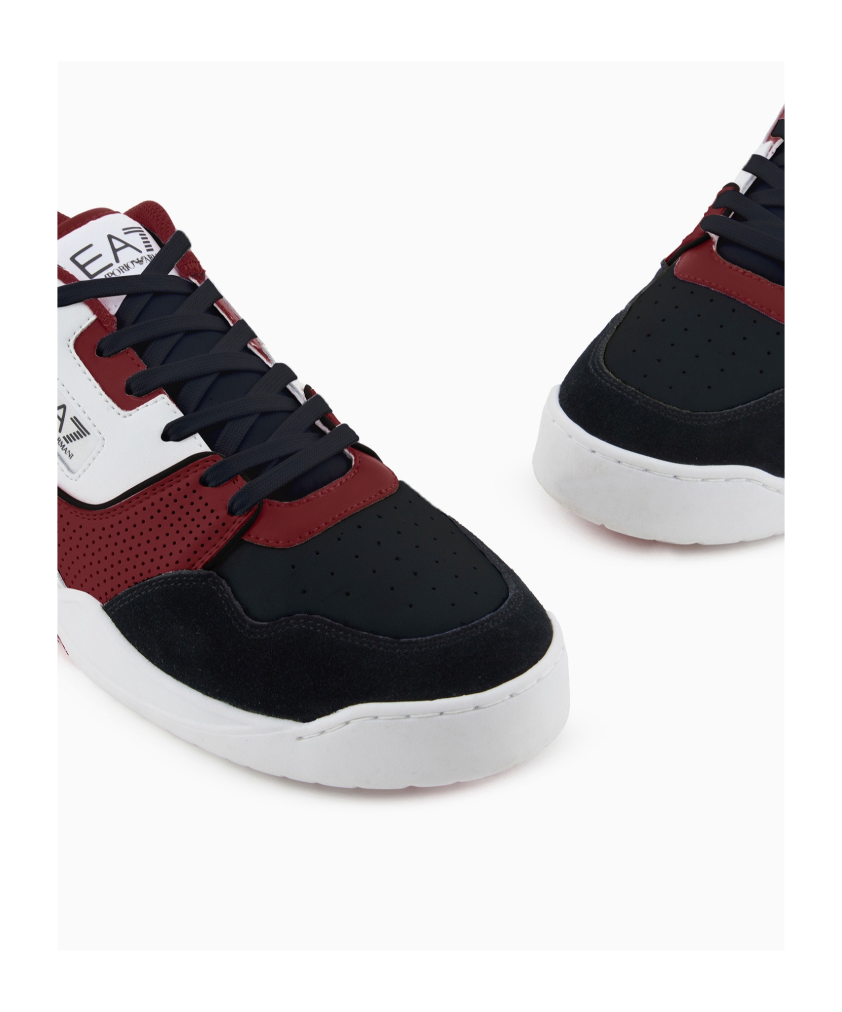 Ea7 Low-cut Perforated Casual Basketball Shoes In White