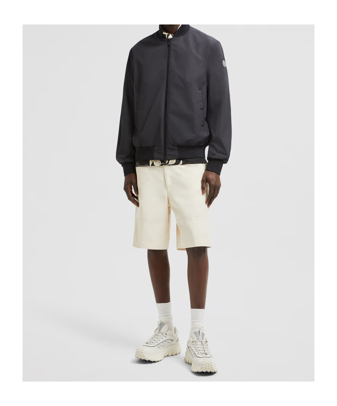 Moncler Diounes Reversible Short Down Jacket In Black