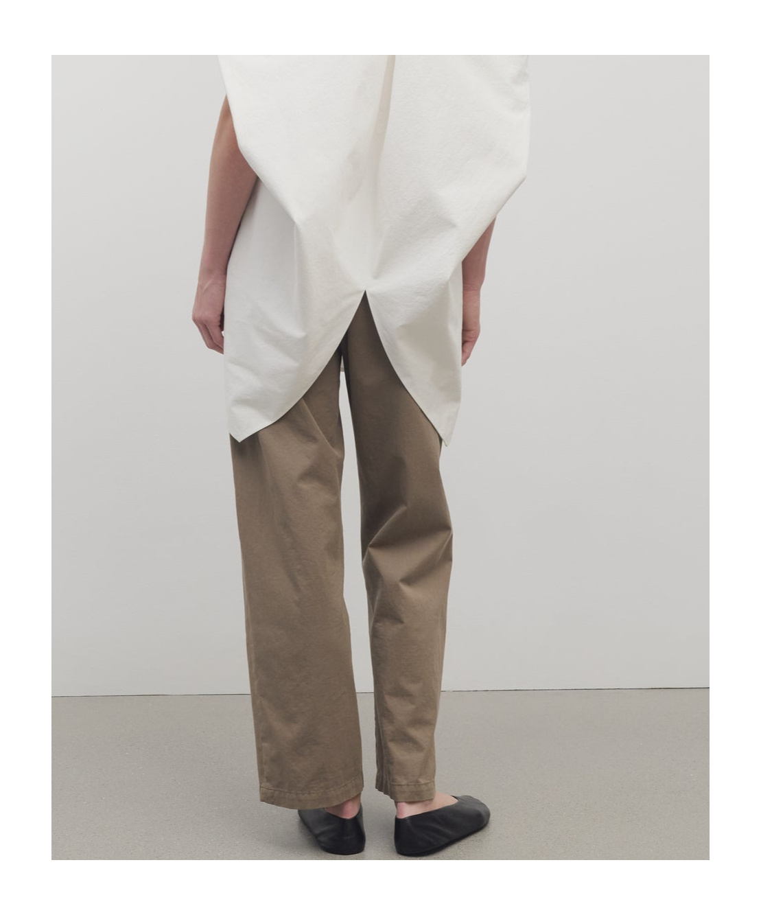 The Row Zalenka Cropped Cotton And Cashmere-blend Twill Straight-leg Pants In Brown