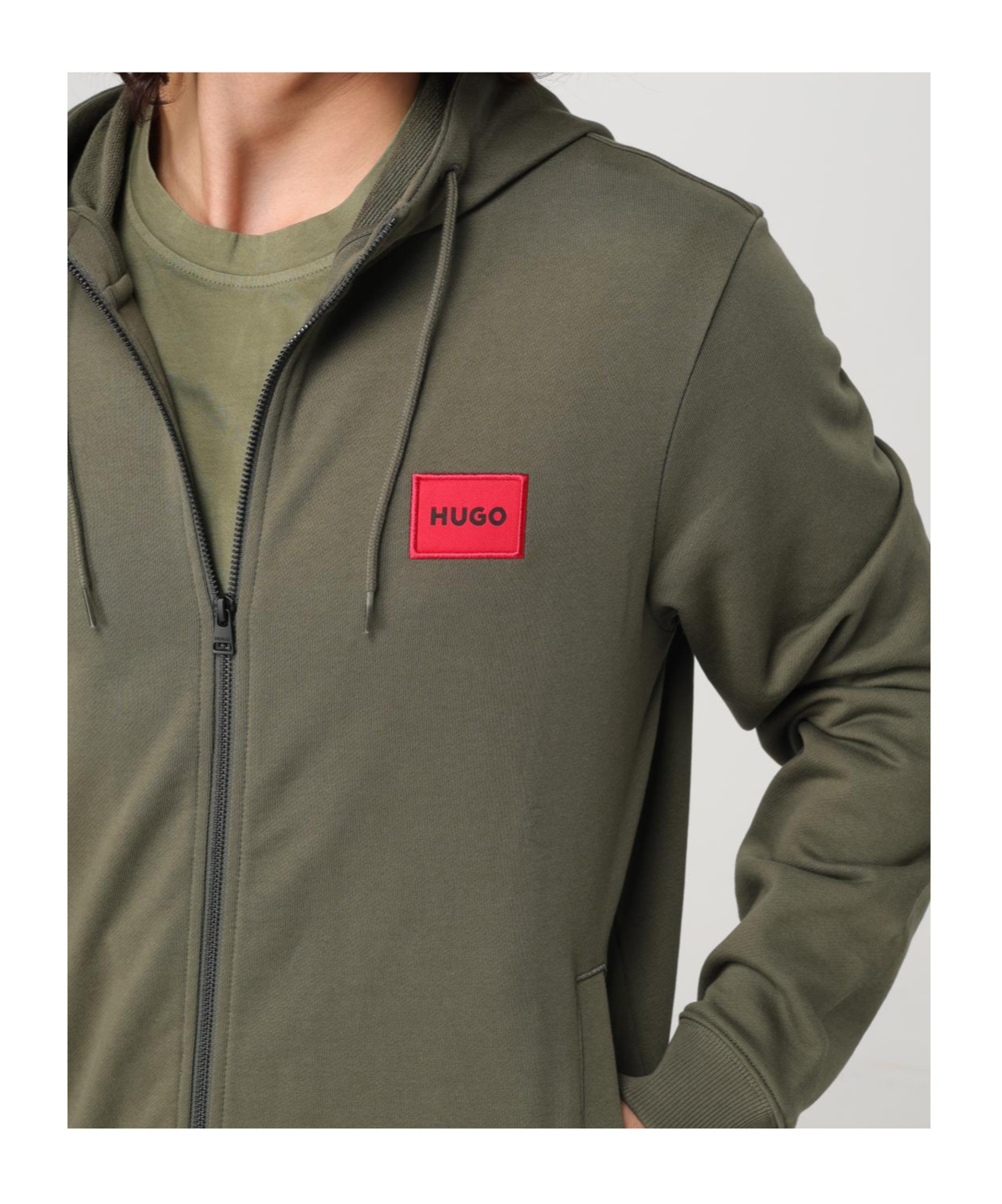 HUGO BOSS ZIPPERED HOODIE
