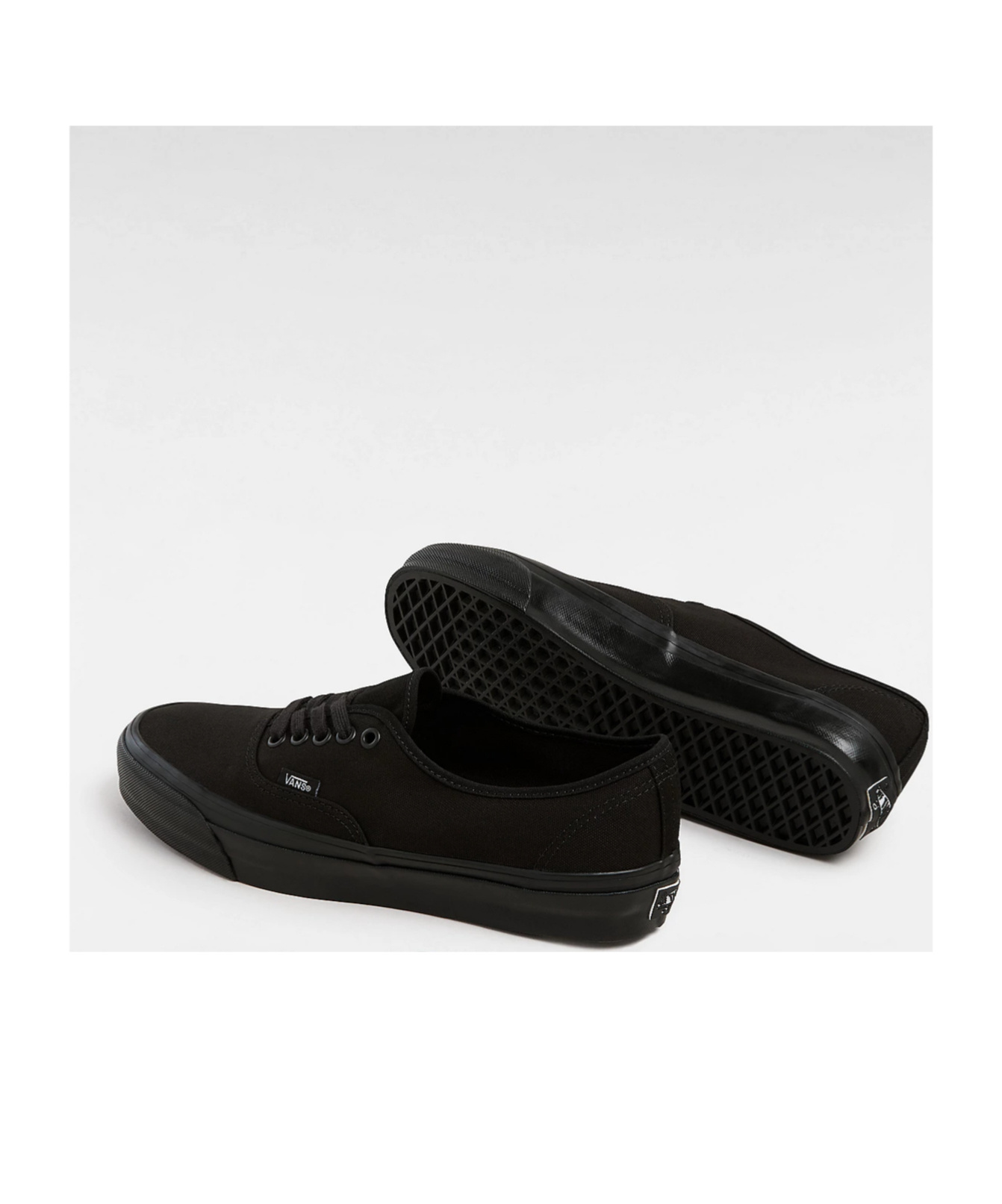 Vans Lace-up Low-cut Casual Shoes In Black