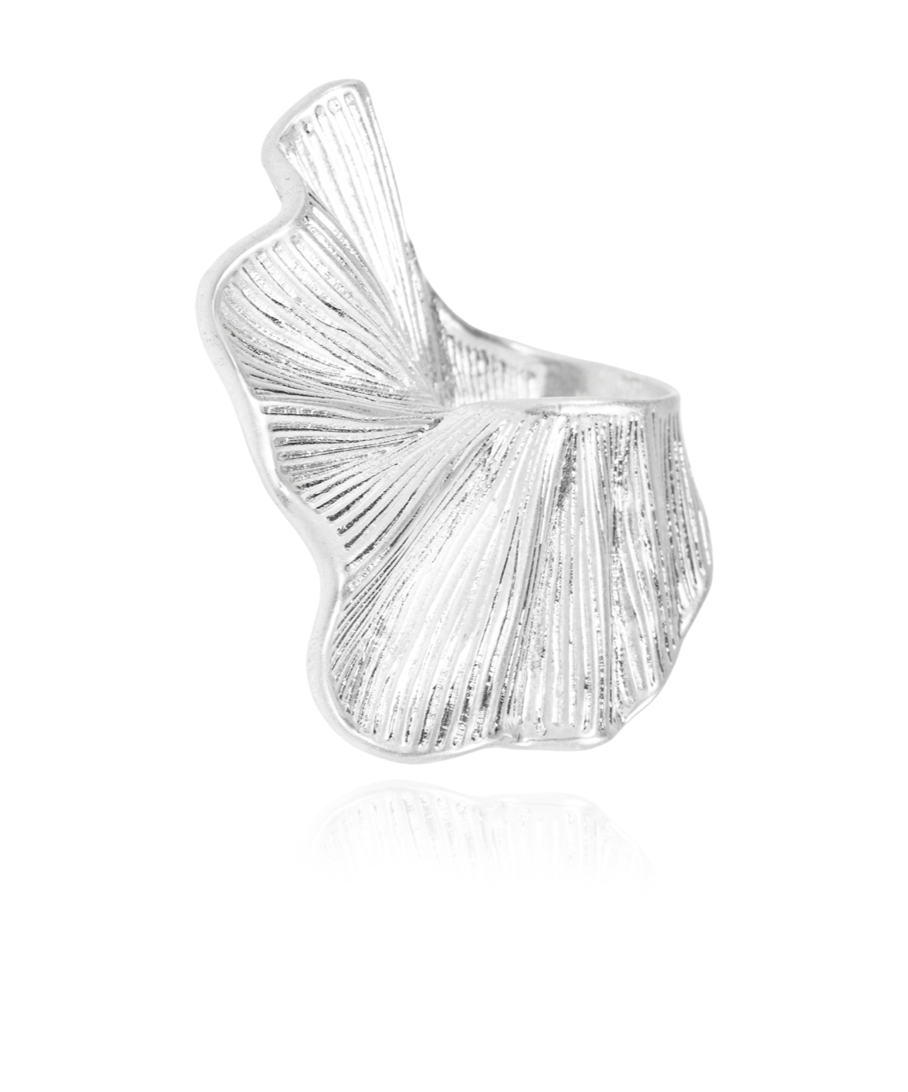 Cult Gaia Petal-shaped Ring In White