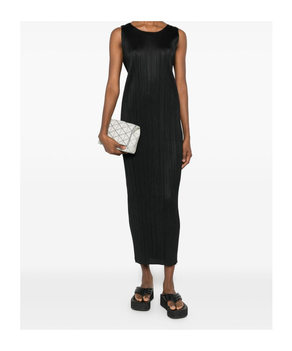 Issey Miyake Round-neck Sleeveless Dress In Black