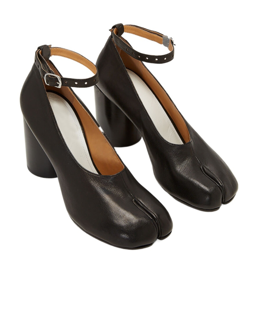 Maison Margiela Tabi Leather Pumps In Black