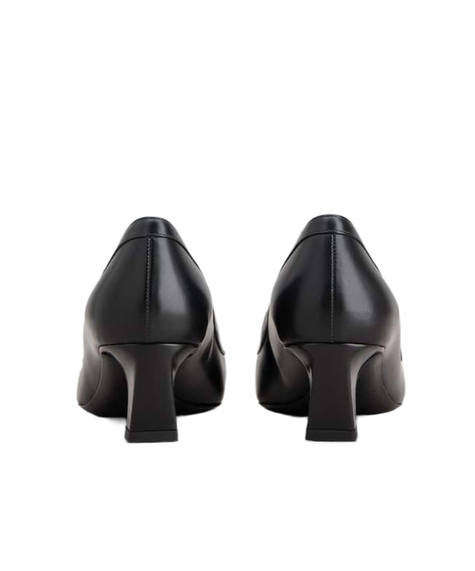 Shop Roger Vivier Trompette Pumps In Leather In Black