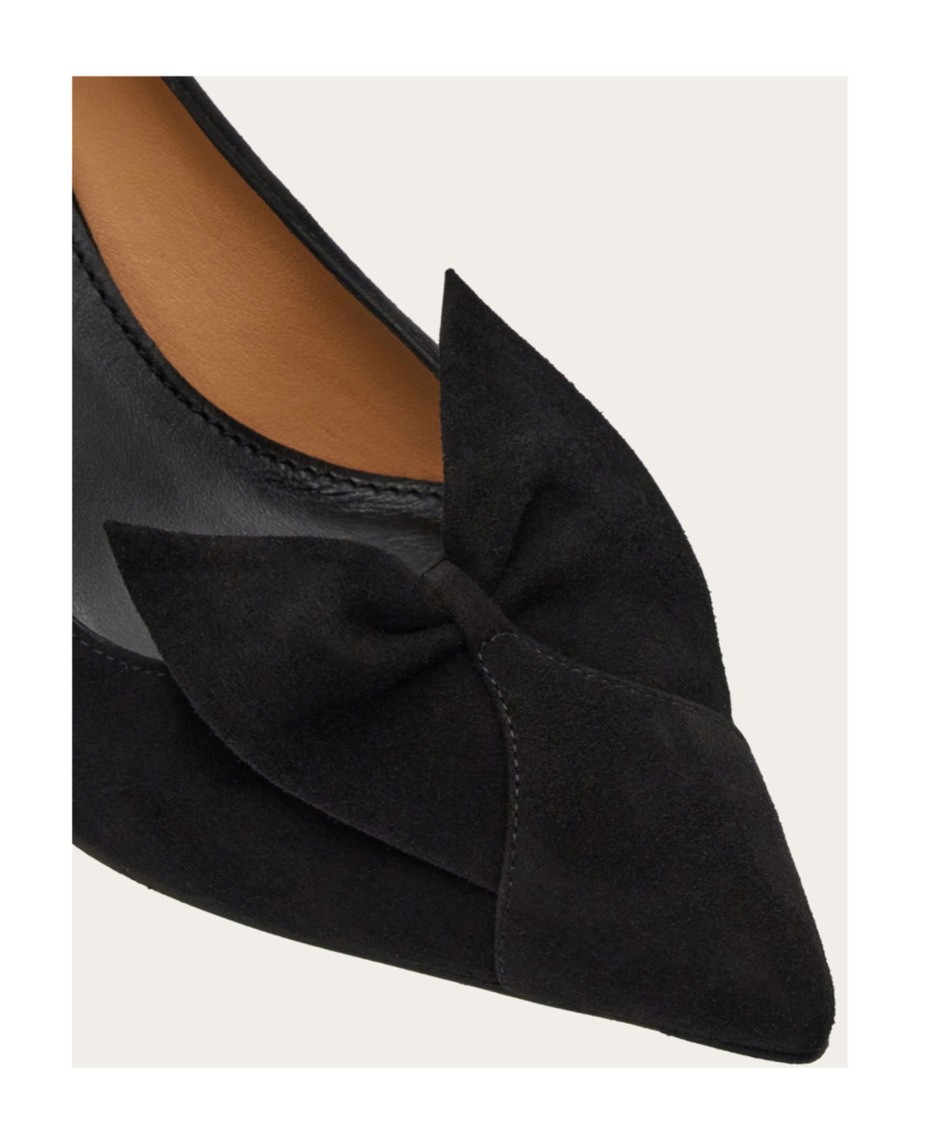 Ferragamo Pointed Toe Stiletto Heel Pumps With Bow In Black