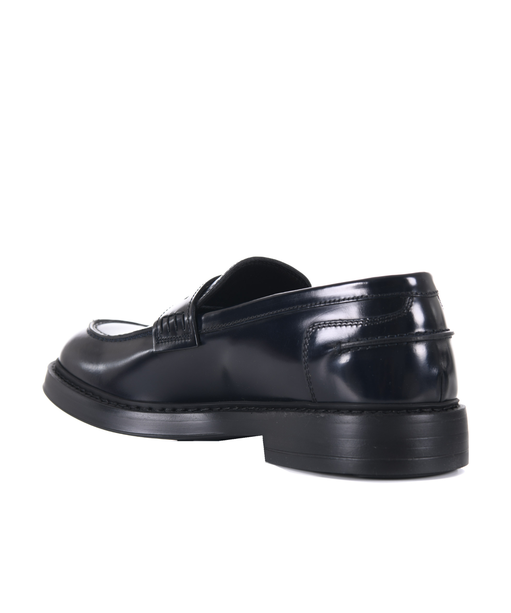 Doucal's Round Head Business Casual Shoes In Black