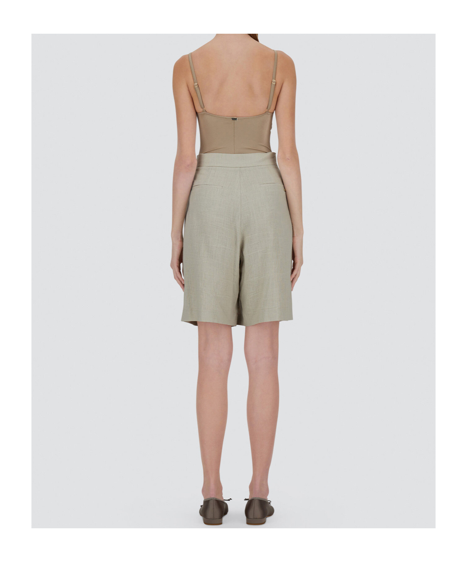 Herno Pleated Belted Shorts In Gray