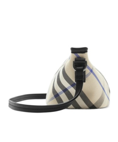 Burberry Vintage Check-pattern Zipped Shoulder Bag In Nude