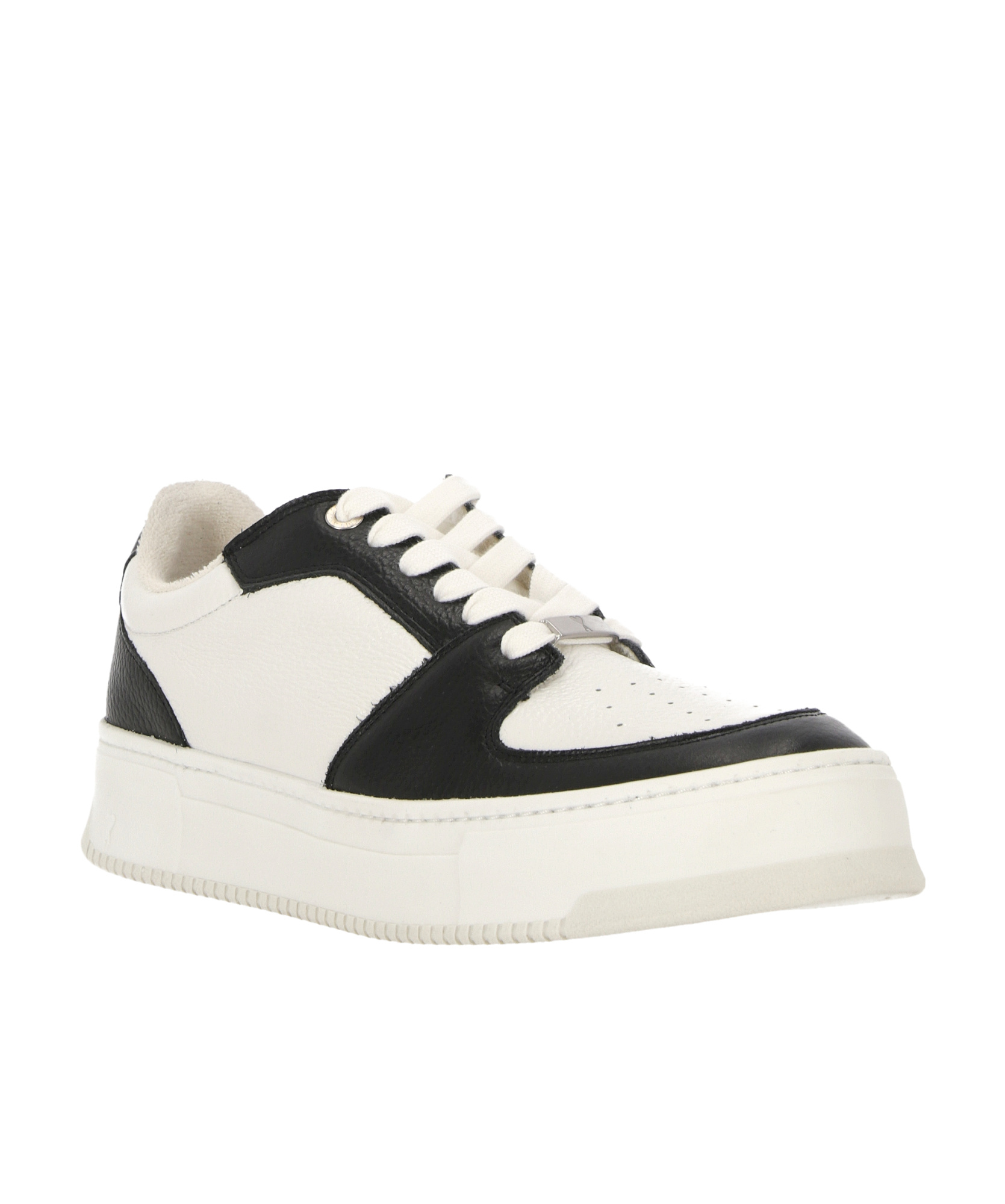 AMI ALEXANDRE MATTIUSSI ARCADE THICK SOLE AND LOW-CUT SKATE SHOES