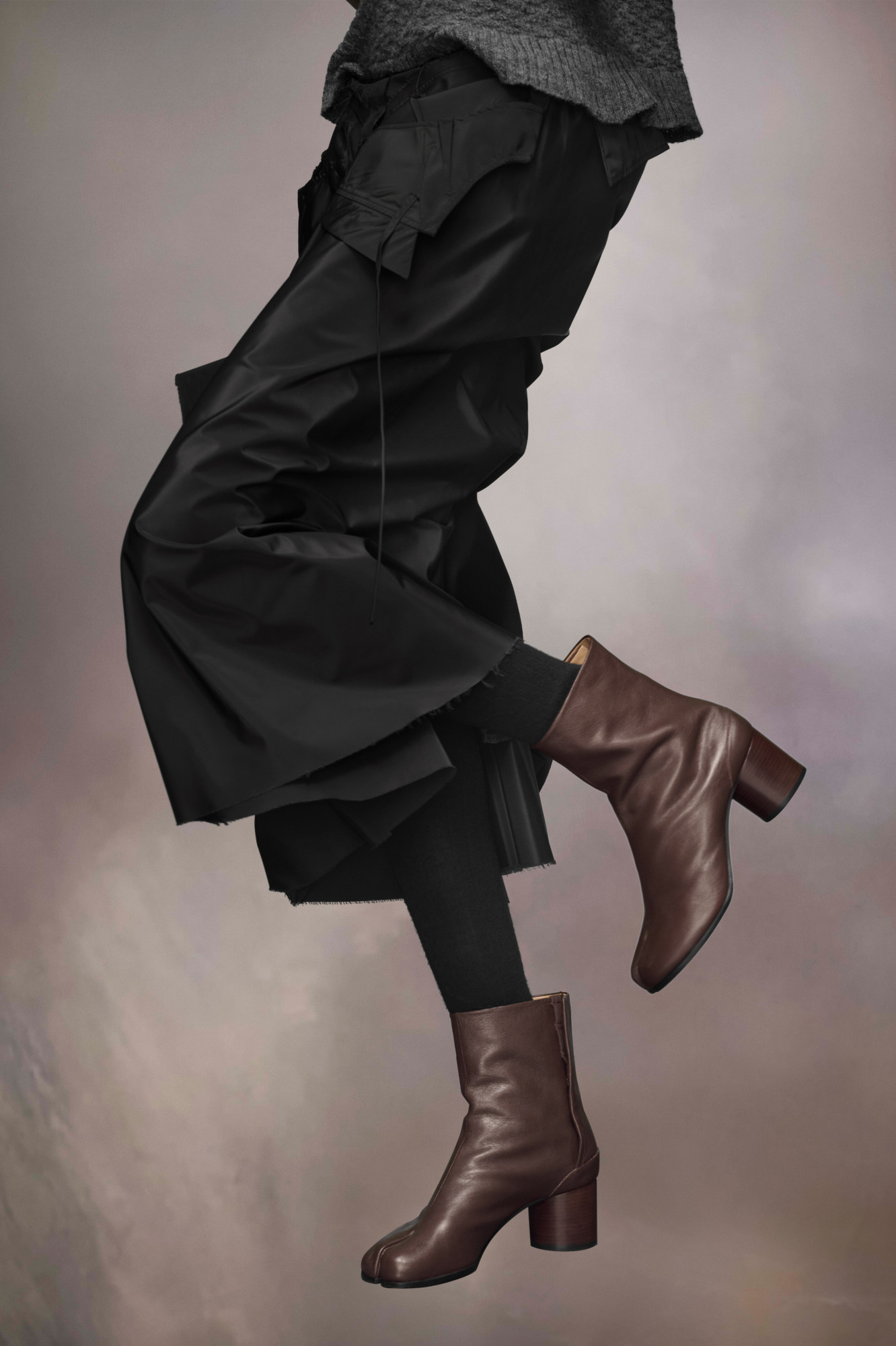 Maison Margiela Tabi Leather Ankle Boots In Black