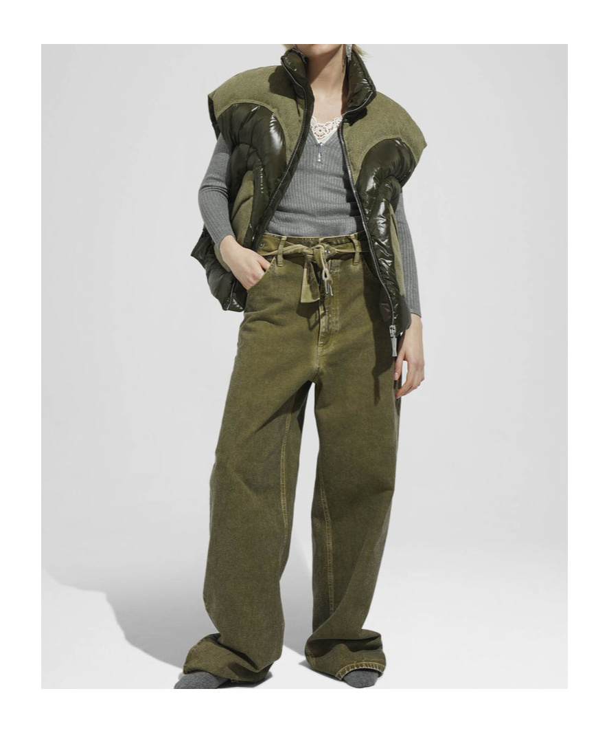 Khrisjoy High-necked Sleeveless Down Vest