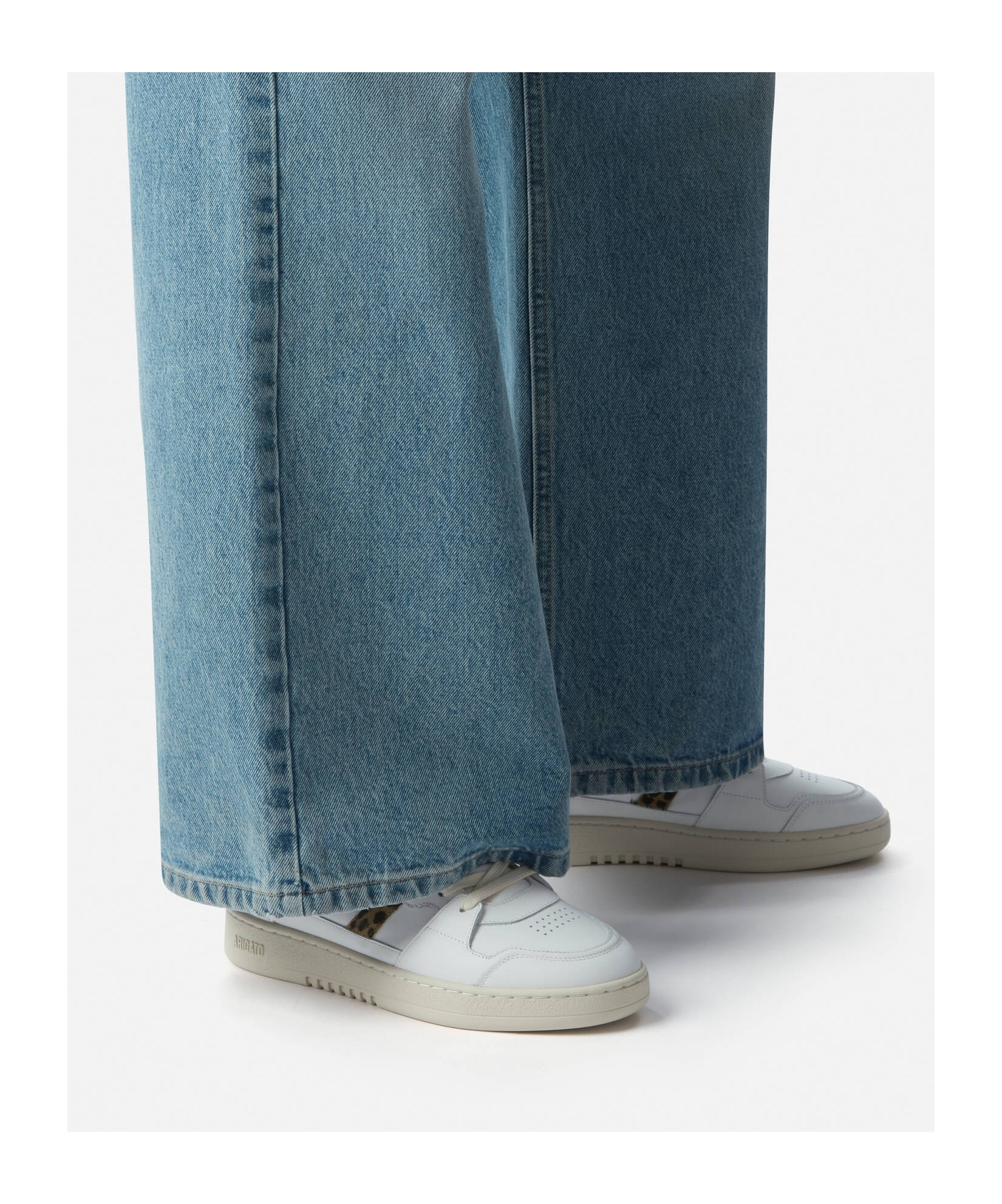 Axel Arigato Round Head Low-cut Casual Shoes In White