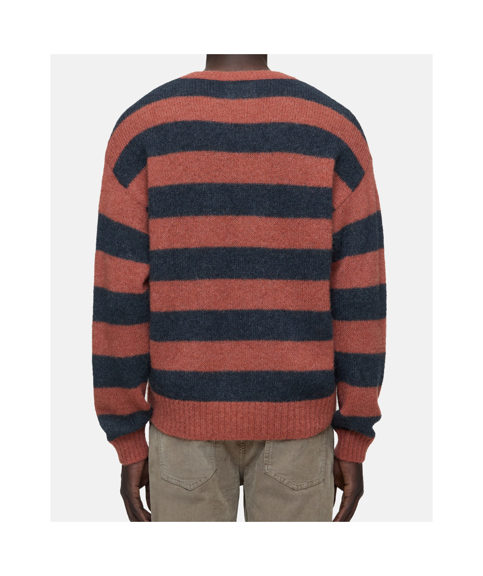 Closed Round-neck Pullover In Black