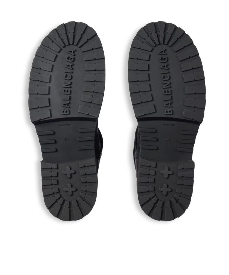 Balenciaga Venom Buckle Detailed Boots In Black