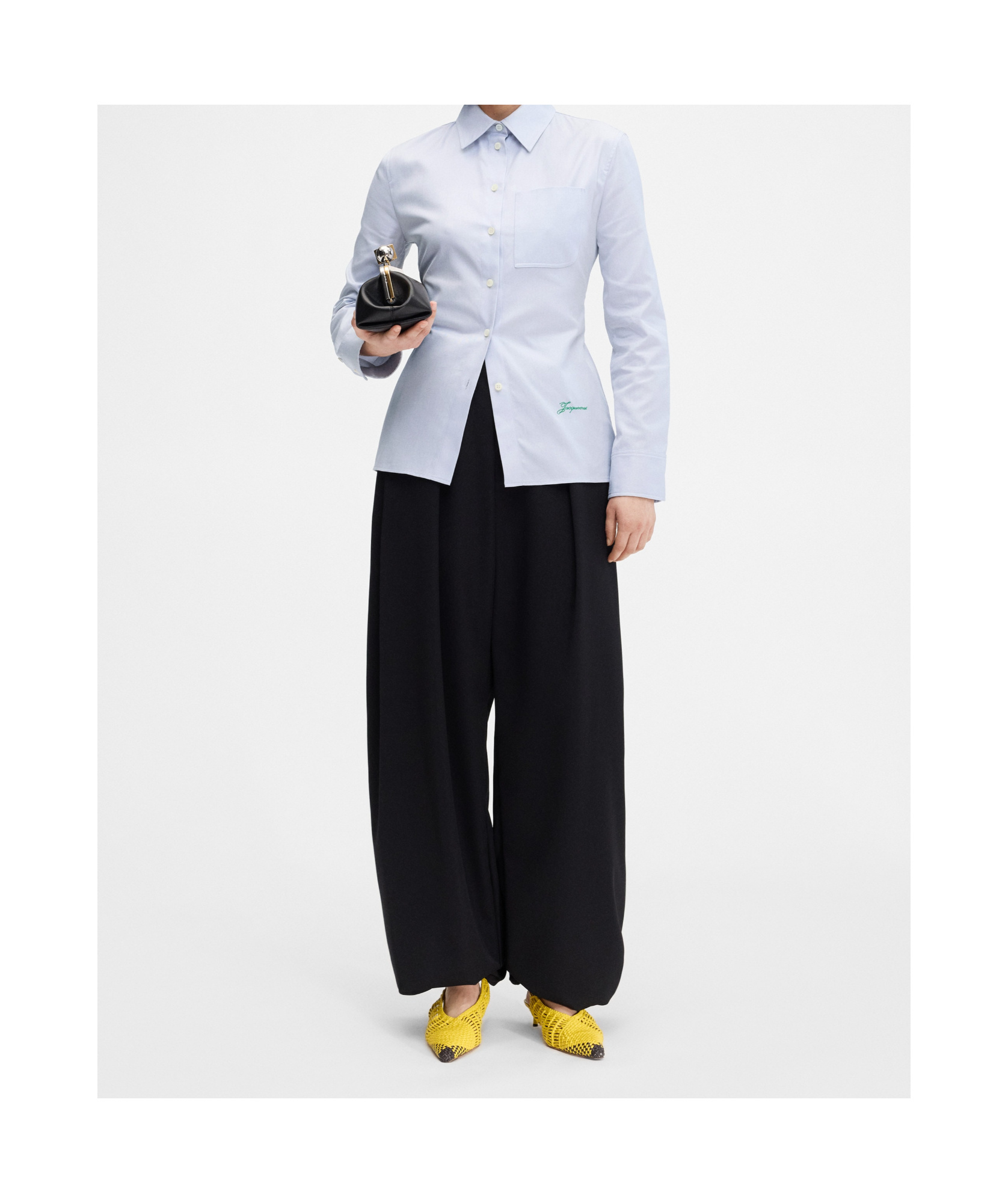 Jacquemus Womens La Chemise Cuadro Script-embroidery Asymmetric Cotton Shirt Light Grey In Blue