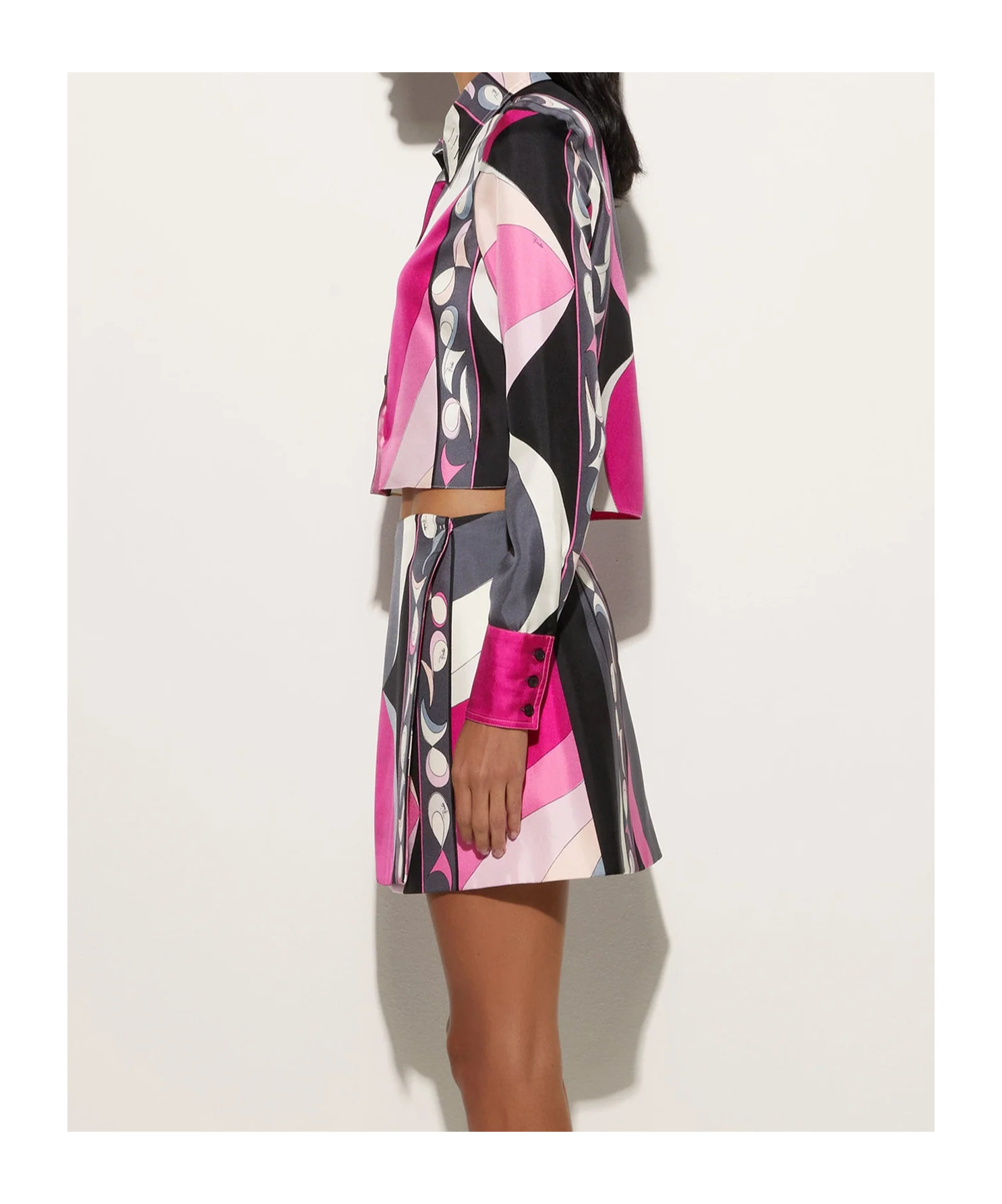 Pucci Pesci Print Cropped Silk Shirt In Black And Fuchsia