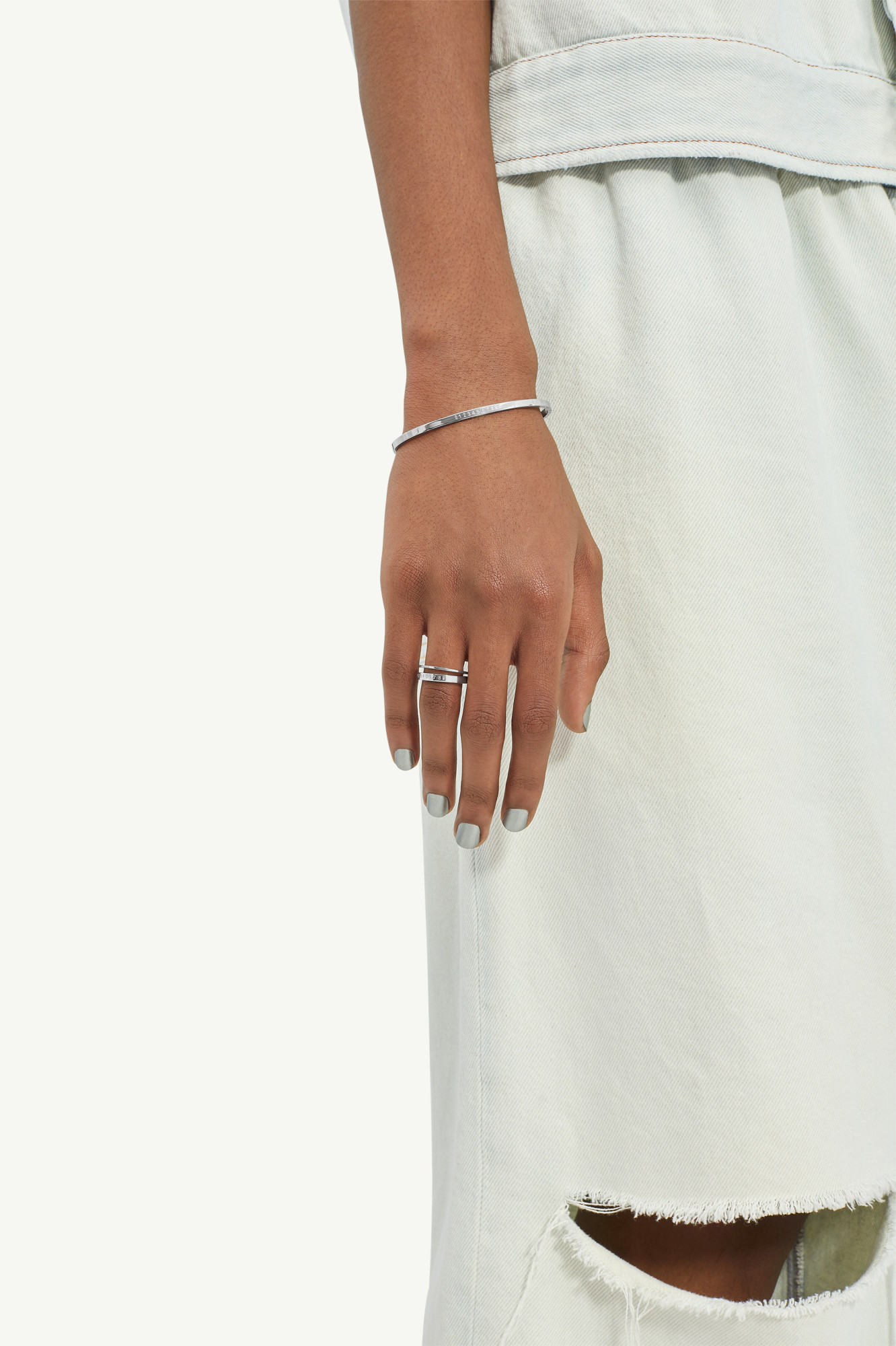 Mm6 Maison Margiela Numeric Engraved Polished Ring In White