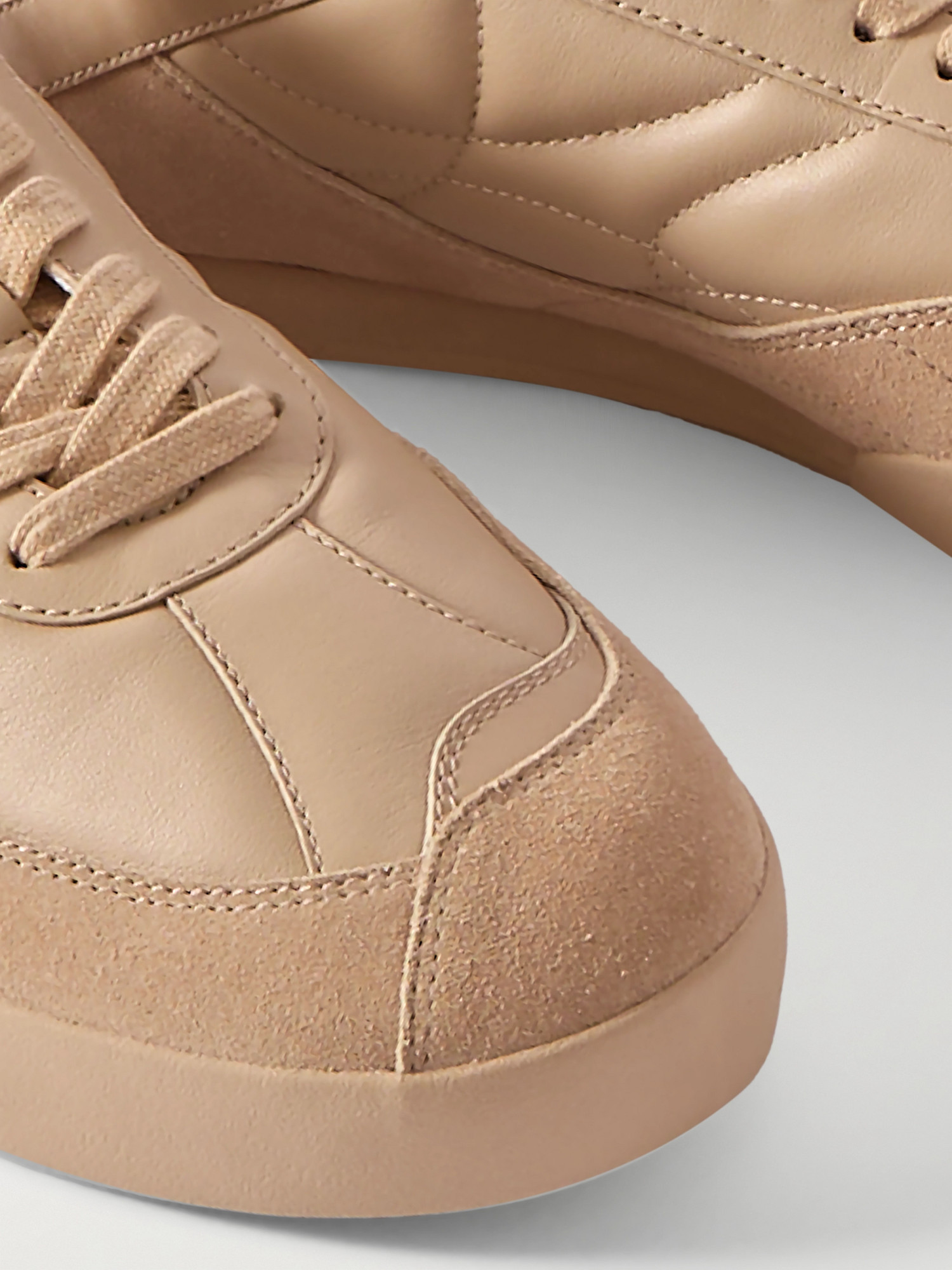 Chloé Laced Sneakers In Nude